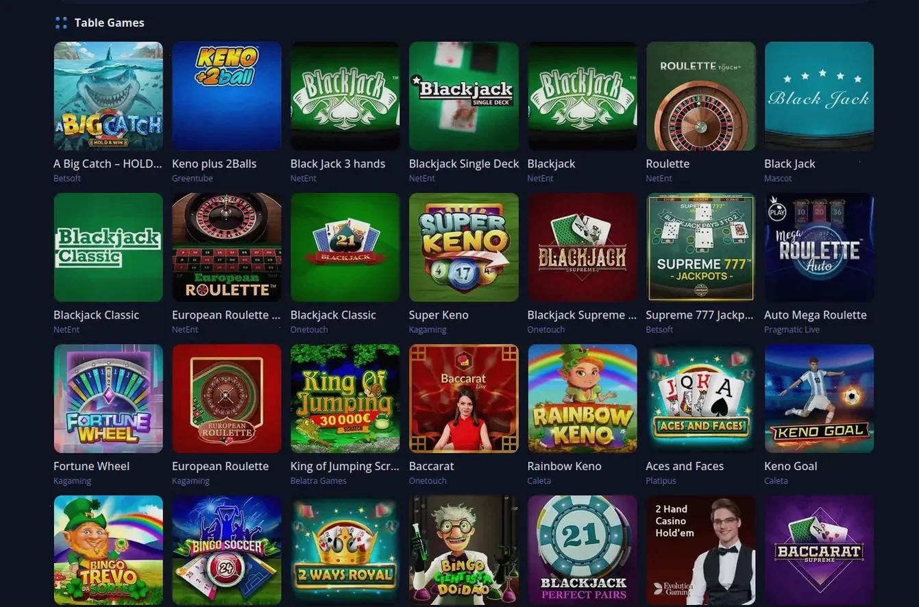 Игровой каталог Apex Spins на экране ноутбука